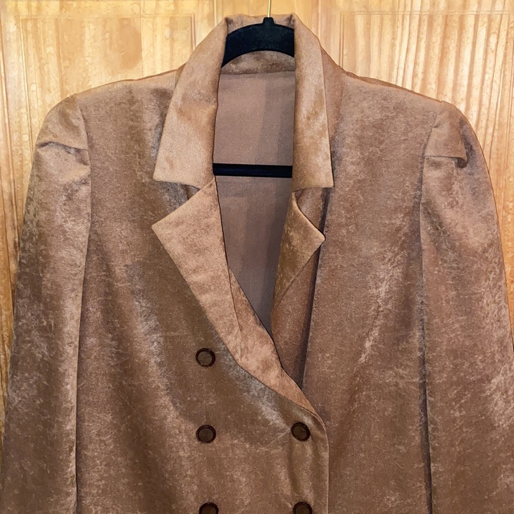 Coat - Picture 2 of 5